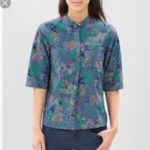 Floral Button-Up Blouse GAP‎ Women's Floral Denim Shirt  medium
